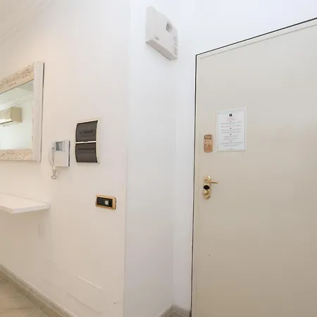 Trevi House 20 Apartament Rzym