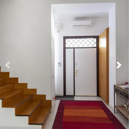 Apartment Trevi House 20 *